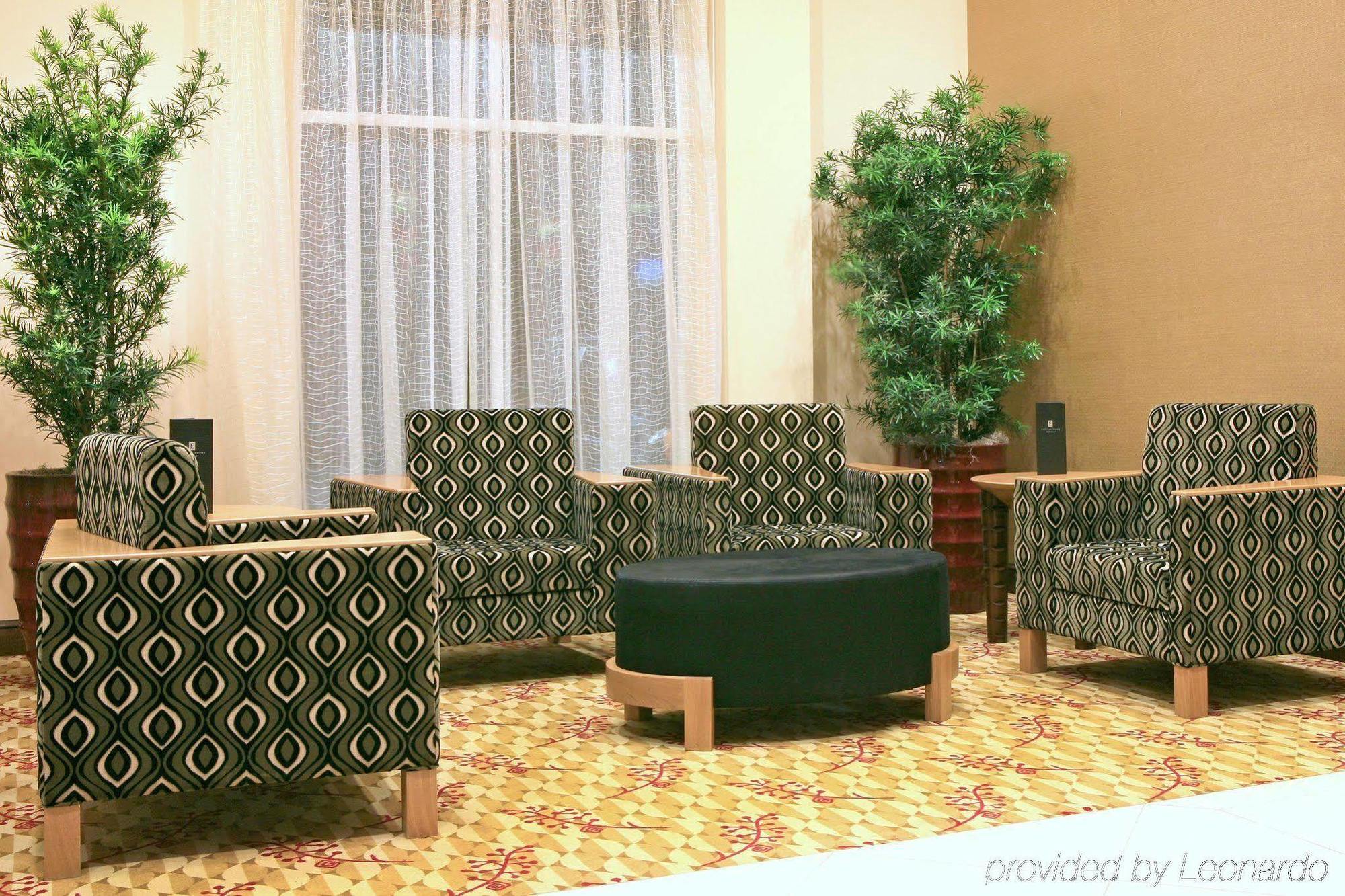 Embassy Suites By Hilton Birmingham Hoover Interior photo